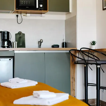 Avec Parking Vue Sur La Cité De