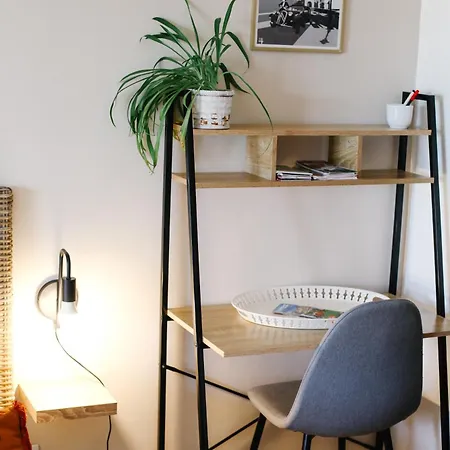 Avec Parking Vue Sur La Cite De Carcassonne