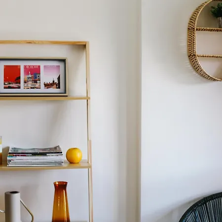 Avec Parking Vue Sur La Cité De