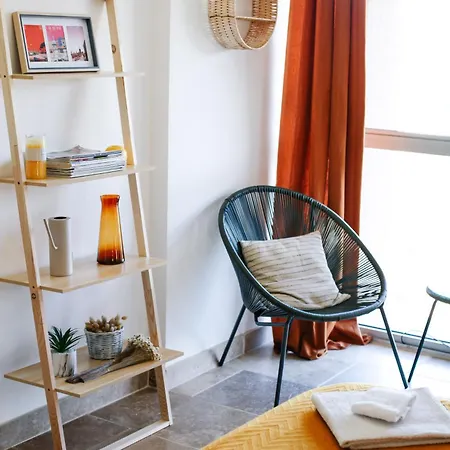 Apartamento Avec Parking Vue Sur La Cité De