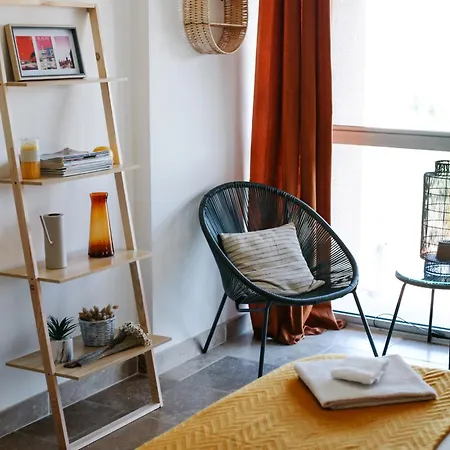 Apartamento Avec Parking Vue Sur La Cité De