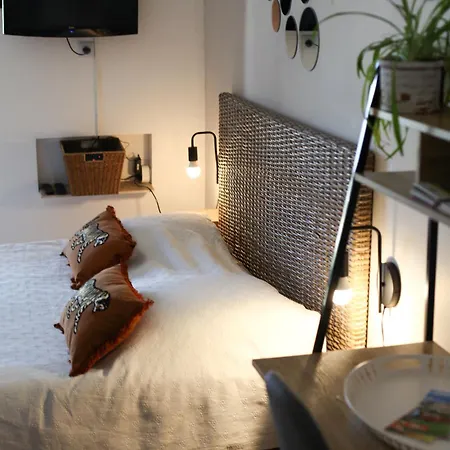 Avec Parking Vue Sur La Cité De