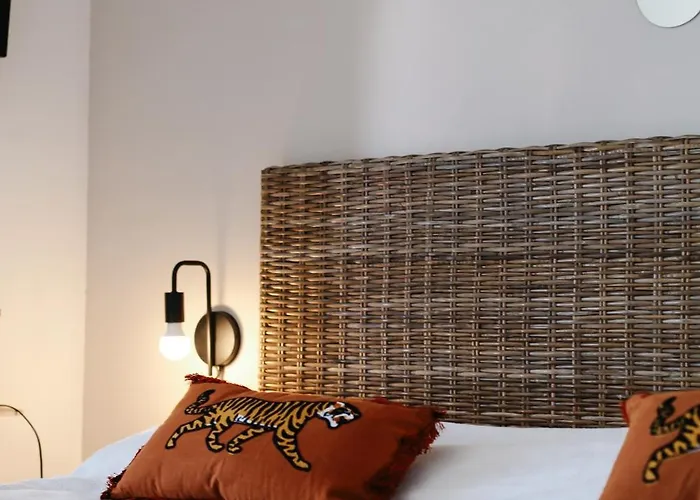 Διαμέρισμα Avec Parking Vue Sur La Cite De *